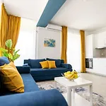 Hugo Pool & Mamaia Nord Apartman Năvodari