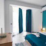 Hugo Pool & Mamaia Nord Năvodari