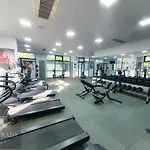 Hugo Pool & Mamaia Nord Apartman
