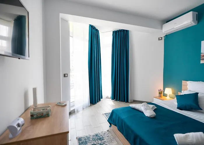 Hugo Pool & Mamaia Nord Năvodari