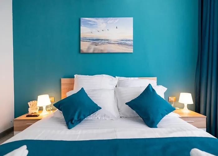 아파트 Hugo Pool & Mamaia Nord 3*