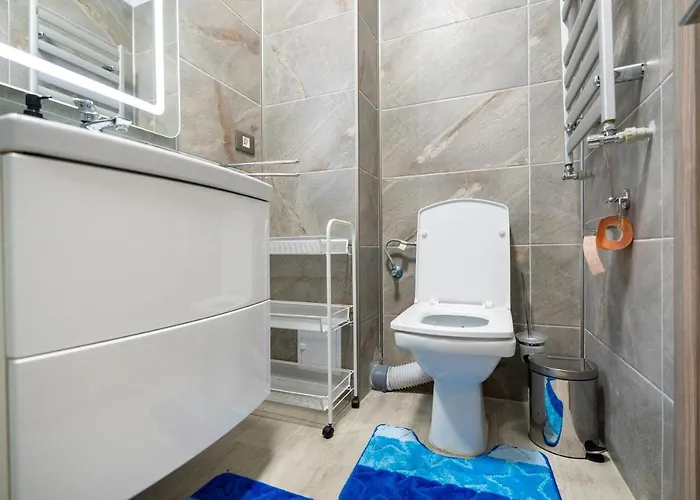 Hugo Pool & Mamaia Nord 3*