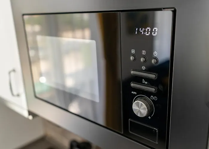 Hugo Pool & Mamaia Nord