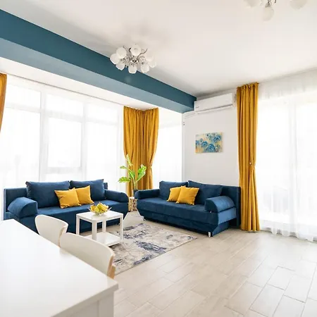 Apartment Hugo Pool & Mamaia Nord 3*