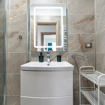 Hugo Beach Pool & Spa Mamaia Nord Navodari