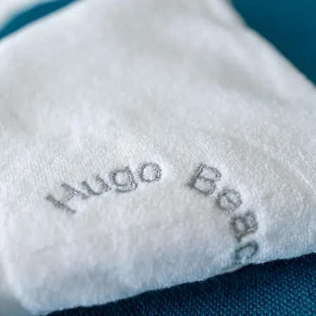 Hugo Pool & Mamaia Nord Apartment