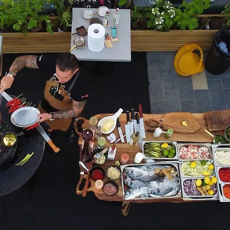 Hugo Pool & Mamaia Nord 3* Năvodari