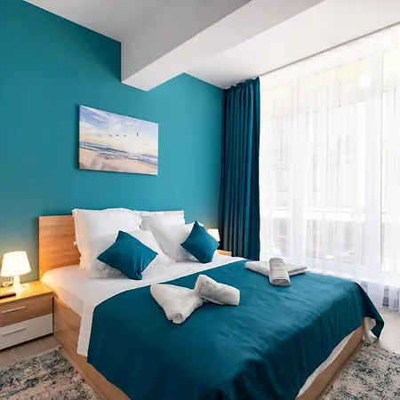 Hugo Pool & Mamaia Nord Apartment Năvodari