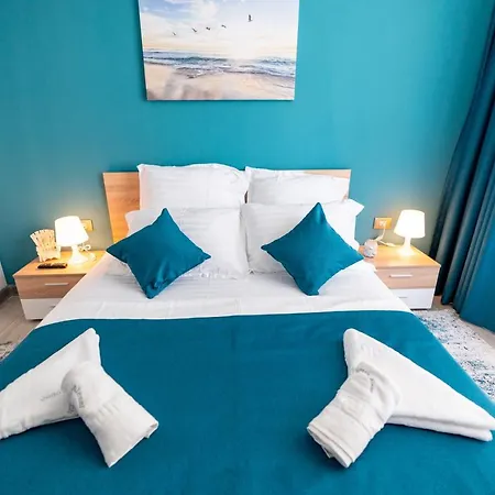 Hugo Pool&spa Mamaia Nord Apartment 3*