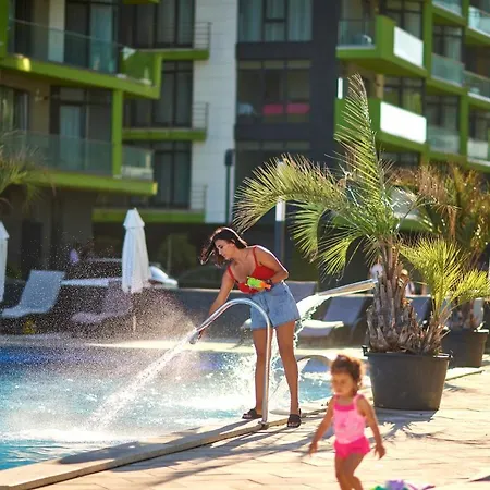 Hugo Beach Pool & Spa Mamaia Nord