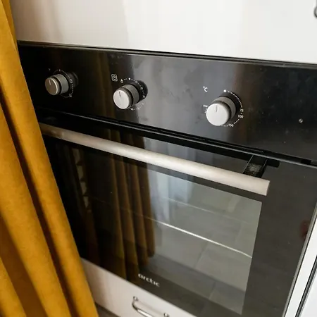 Hugo Pool & Mamaia Nord Apartment Năvodari