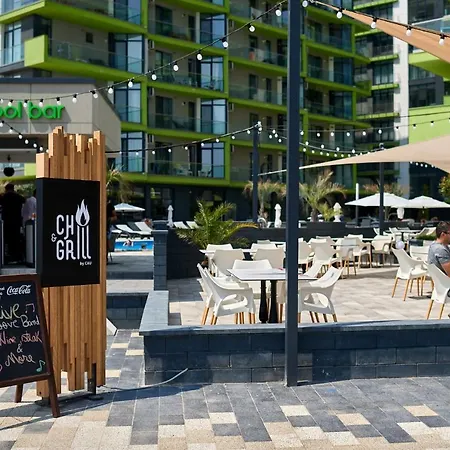 Hugo Beach Pool & Spa Mamaia Nord