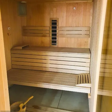 Hugo Beach Pool & Spa Mamaia Nord Apartment