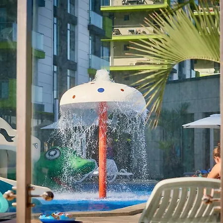 Hugo Beach Pool & Spa Mamaia Nord Navodari
