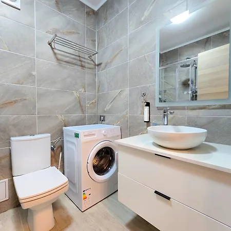 Hugo Pool&spa Mamaia Nord 3* Năvodari