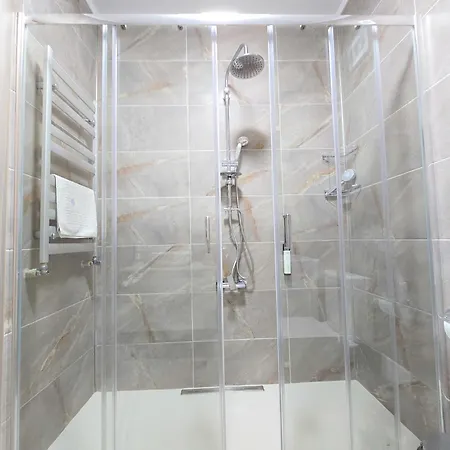 Hugo Pool&spa Mamaia Nord 3* Năvodari