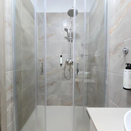 Hugo Pool&spa Mamaia Nord Apartment 3*