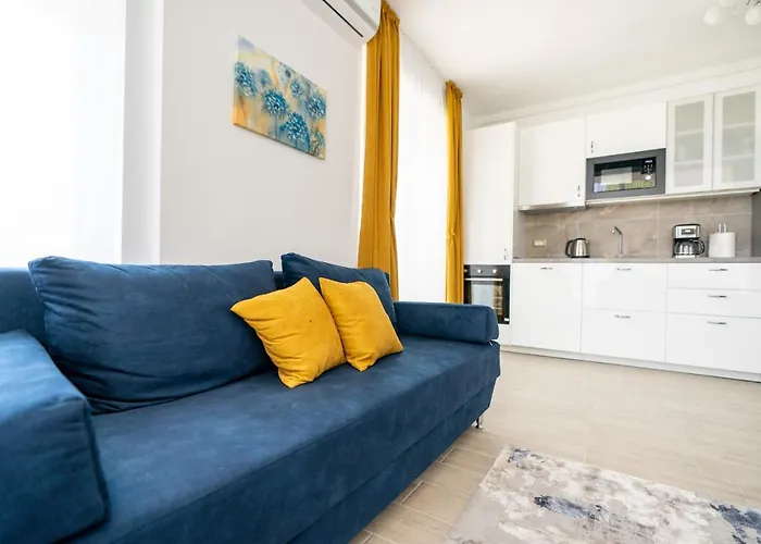 Hugo Pool & Mamaia Nord Năvodari