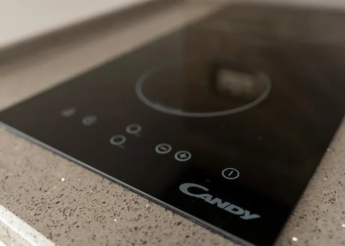 Hugo Pool & Mamaia Nord 3*