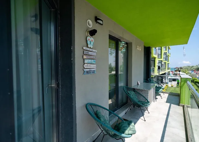 Hugo Pool & Mamaia Nord 3*