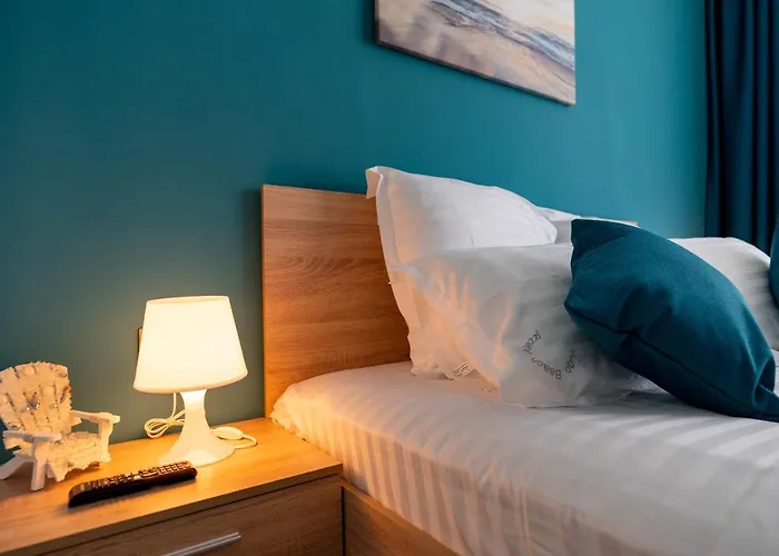 Hugo Pool & Mamaia Nord 3*